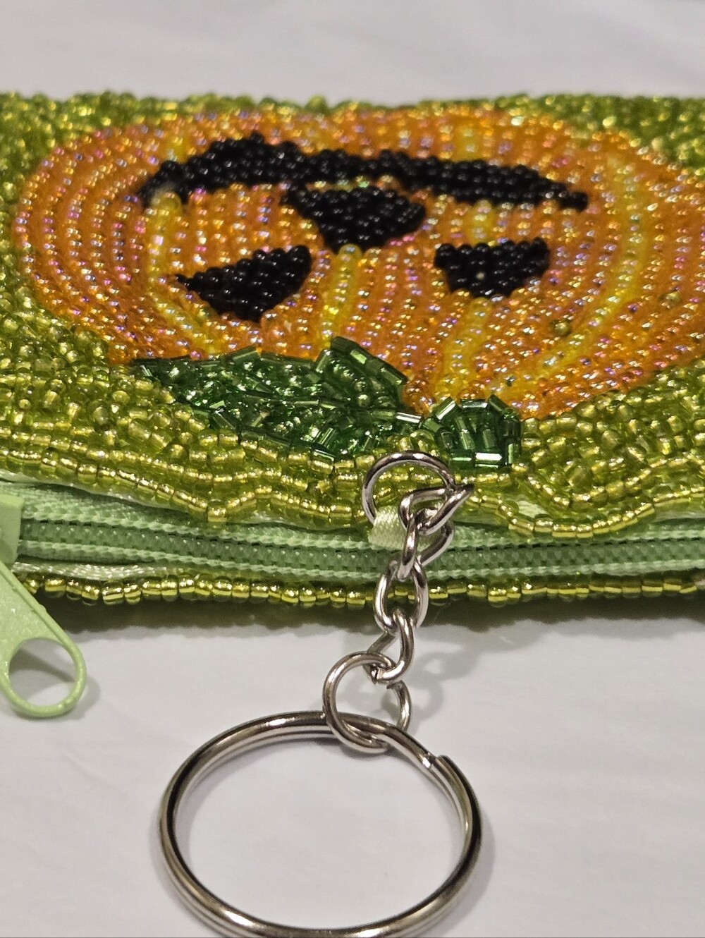 🎃 Adorable Beaded Pumpkin Zipper Pouch & Keychain - Picture 5 of 6